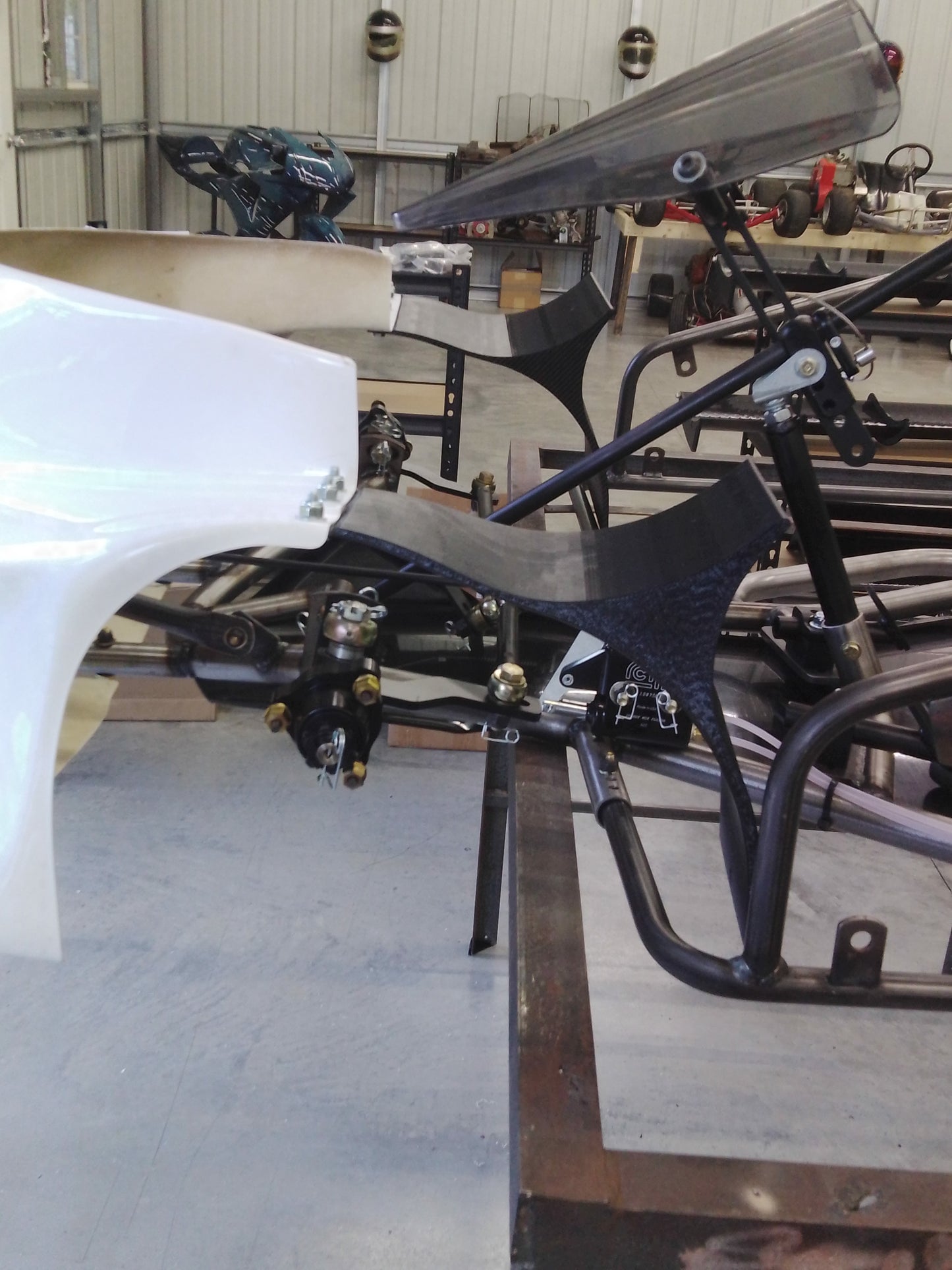 Winged fender aprons